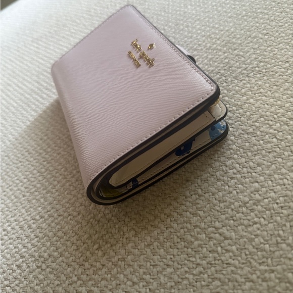 Kate Spade Light Pink Madison Medium Bifold Wallet - Picture 3 of 9